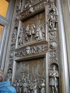 Ornate doorway to Capitol Building<br>Location: <a href="https://www.google.com/maps/search/?api=1&query=38.88982,-77.0087" target="_new">National Capitol Building</a>